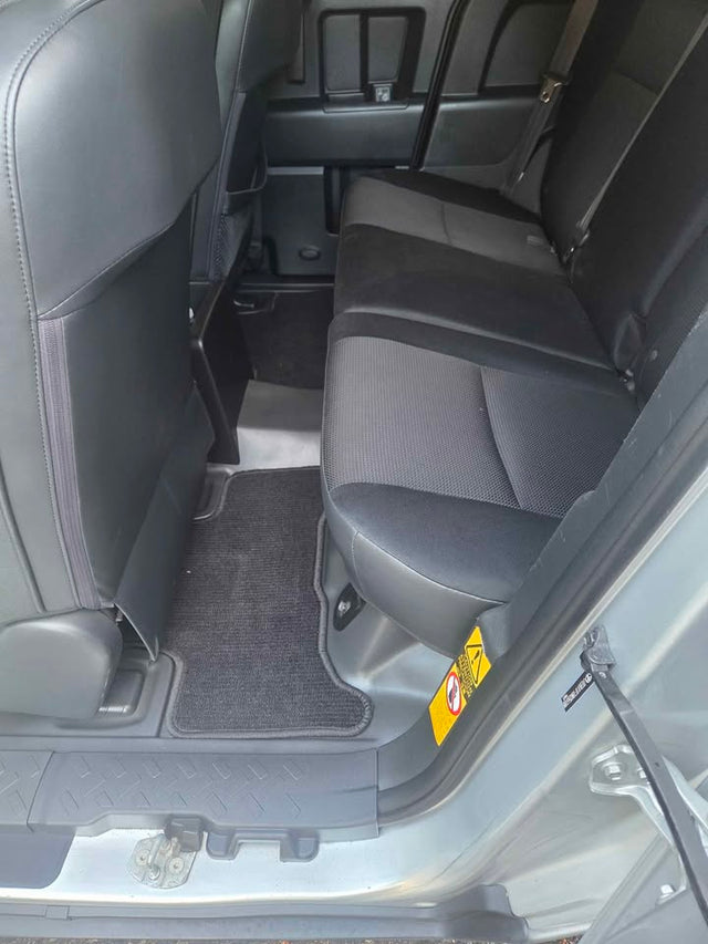 2008 Toyota FJ Cruiser — photo 2