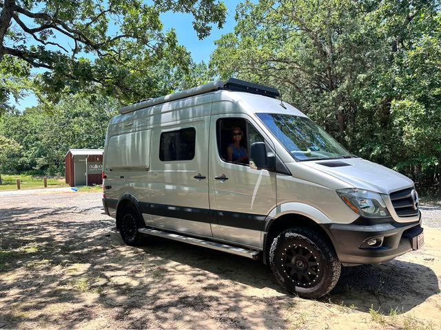 2019 Winnebago Revel — photo 2