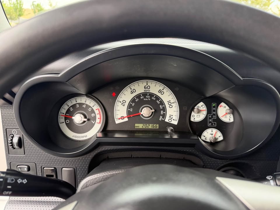 2008 Toyota FJ Cruiser · Sport Utility 2D in Herriman, UT (photo 3) — photo 3