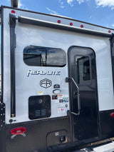 2025 Palomino real-lite hard side truck camper in Elizabeth, CO (photo 5)