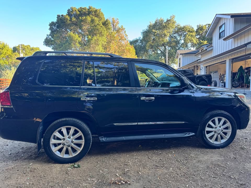 2010 Lexus LX · LX 570 Sport Utility 4D in Novato, CA (photo 4) — photo 4