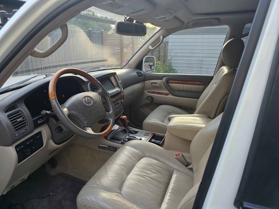 2003 Lexus LX · LX 470 Sport Utility 4D in Austin, TX (photo 11)