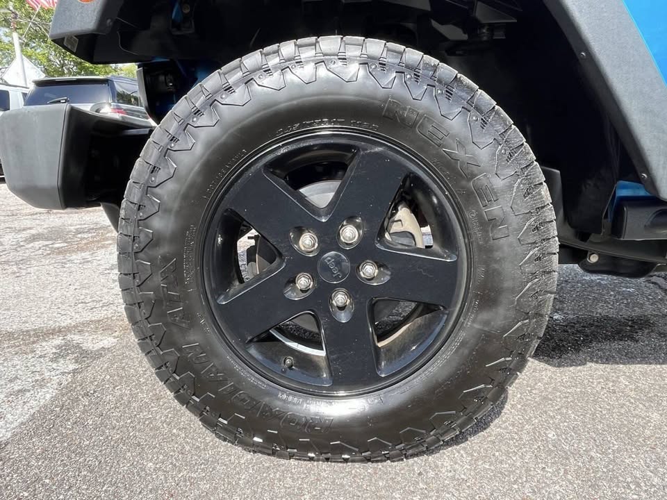 2016 Jeep Wrangler Unlimited Black Bear 4x4 4dr SUV in Houston, TX (photo 10) — photo 10