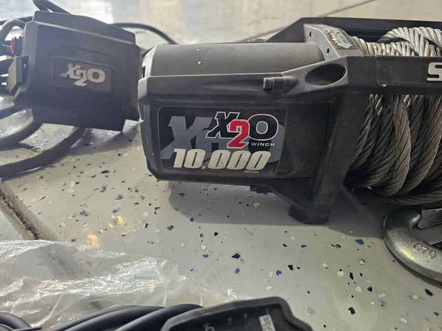 Smittybilt X2O 10,000 lbs Winch — photo 2