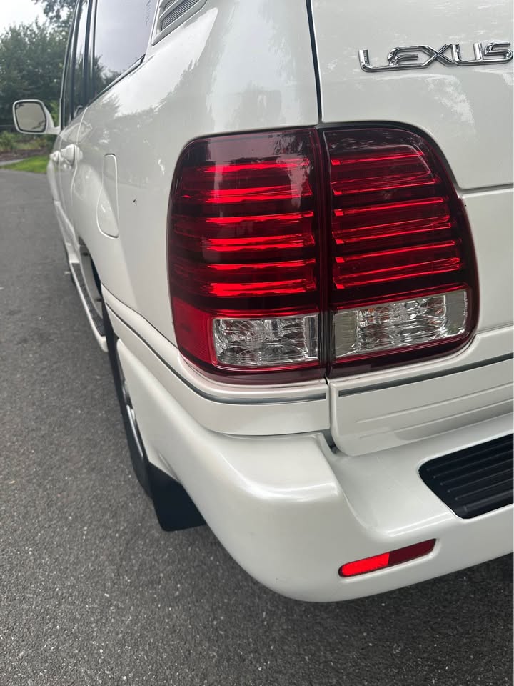 2007 Lexus LX · LX 470 Sport Utility 4D (photo 11) — photo 11