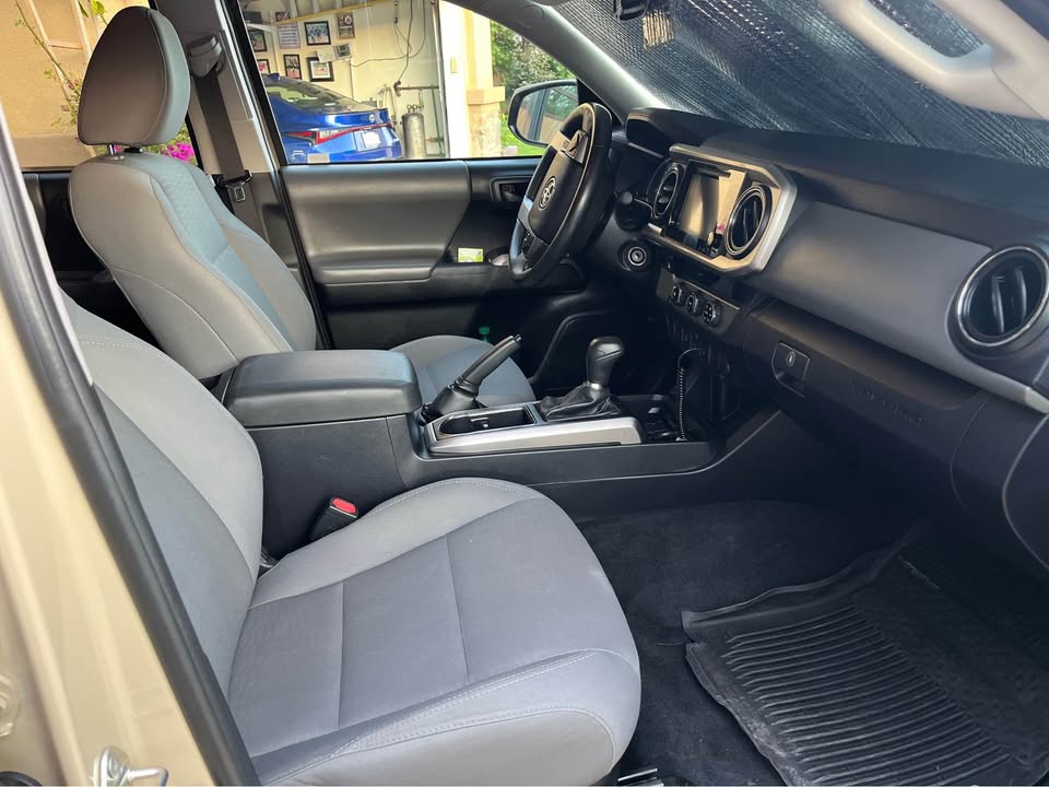 2017 Toyota Tacoma Double Cab · SR5 Pickup 4D 6 ft in Santa Clarita, CA (photo 5) — photo 5