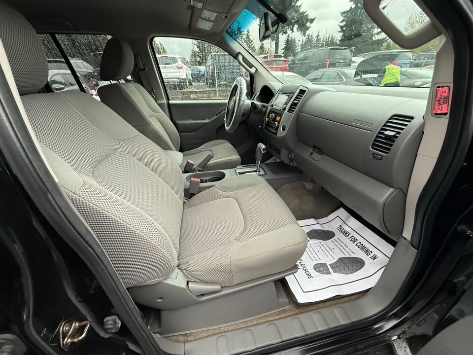 2015 Nissan FRONTIER SV in Federal Way, WA (photo 9) — photo 9