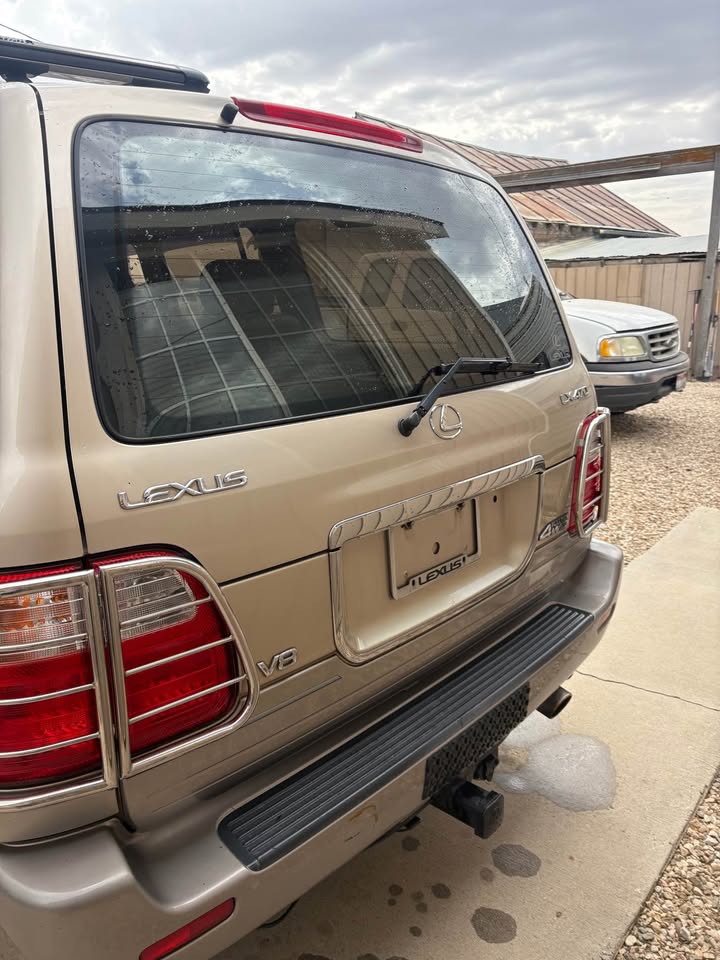 2000 Lexus LX · LX 470 Sport Utility 4D in Nampa, ID (photo 3) — photo 3