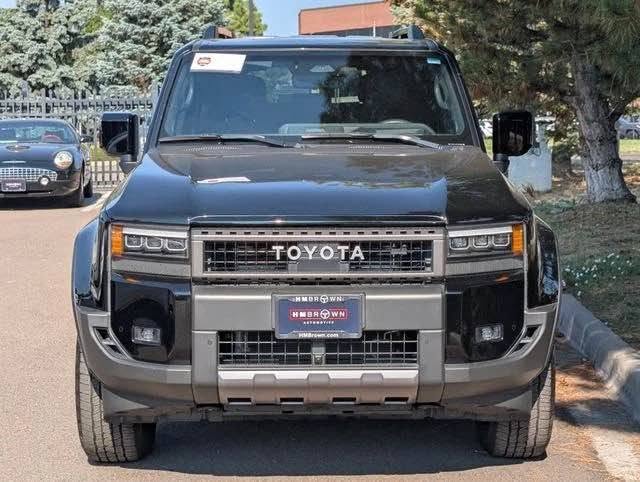 2024 Toyota Landcruiser · Base — photo 2