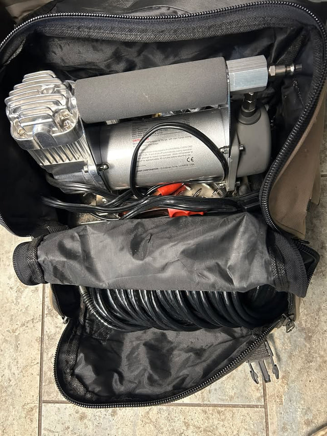 VIAIR 400 P-RV Portable Air Compressor — photo 2