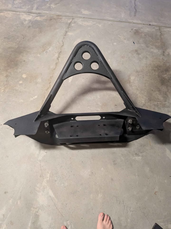 Smittybilt stinger hoop (often part of the Smittybilt SRC or XRC line) with hi-lift jack in Mooresville, NC (photo 4) — photo 4