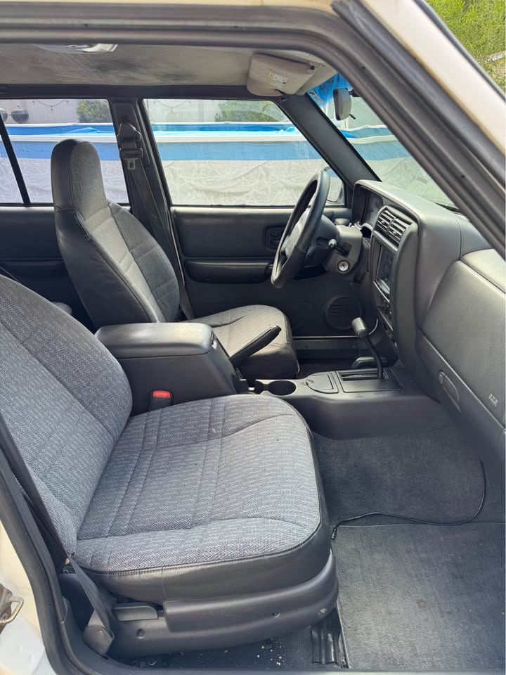 2000 Jeep Cherokee · X Sport Utility 4D in Riverton, UT (photo 10)