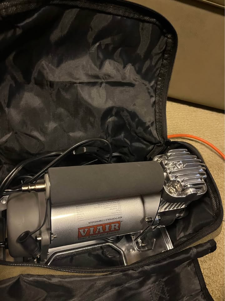 VIAIR 400P Portable Compressor – Heavyweight Series (Part #40043) – Excellent Co (photo 5) — photo 5