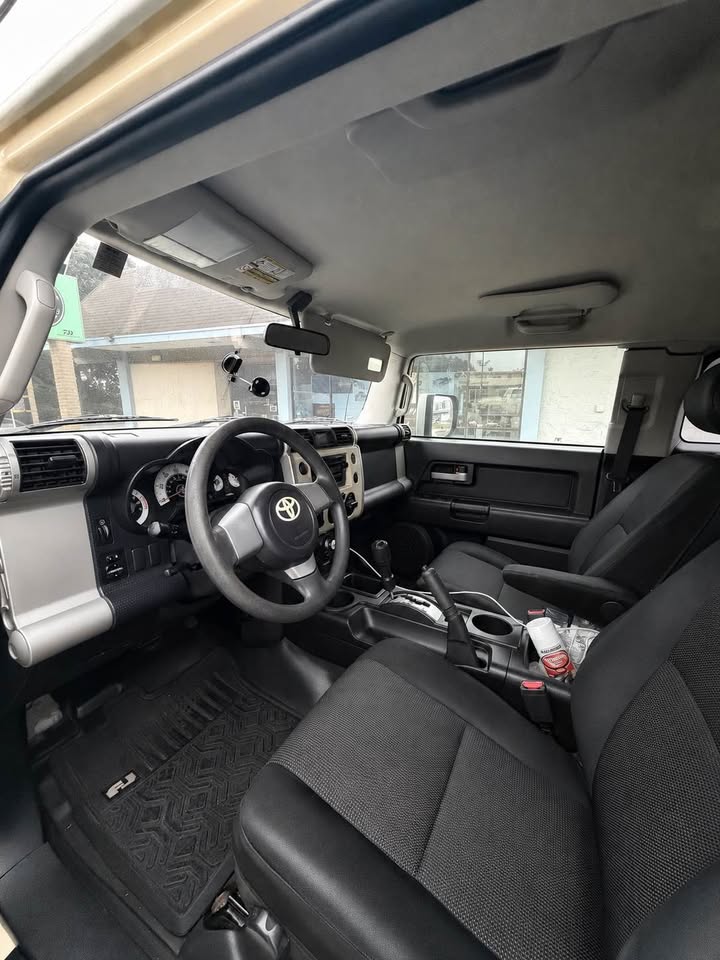 2008 Toyota FJ Cruiser · Sport Utility 2D in South San Francisco, CA (photo 7) — photo 7