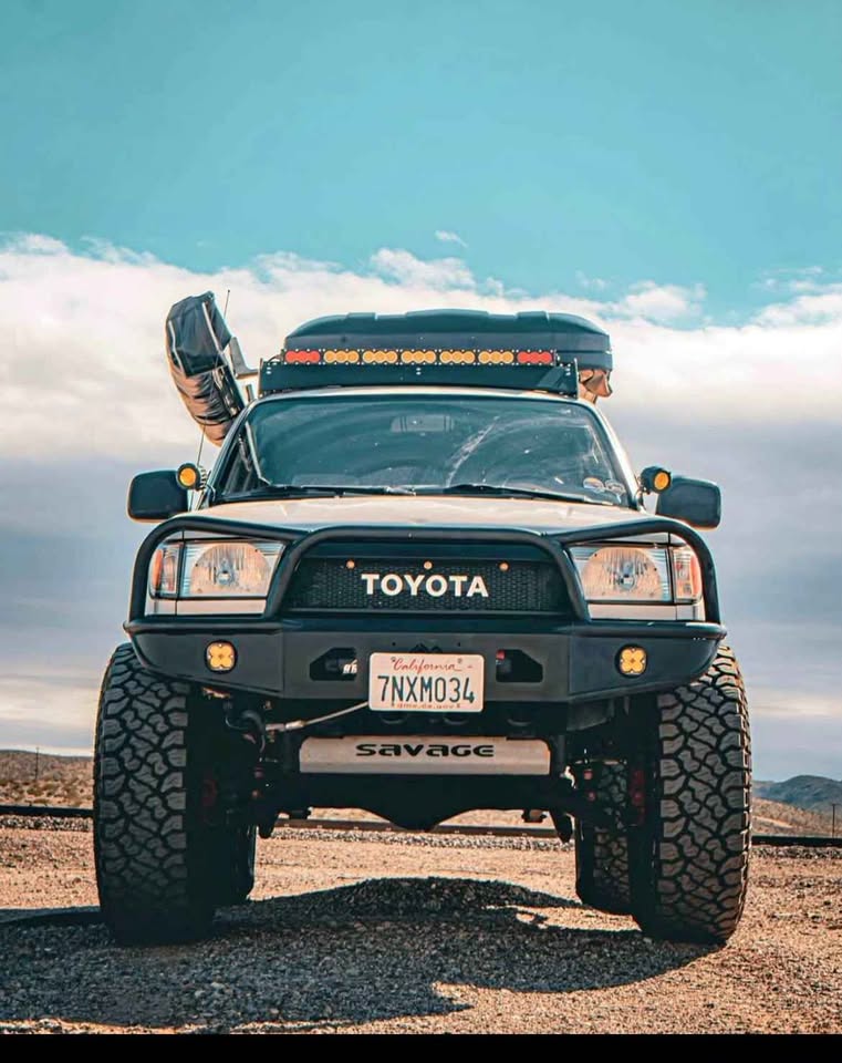 2000 Toyota 4Runner · SR5 Sport Utility 4D in Riverside, CA (photo 2) — photo 2