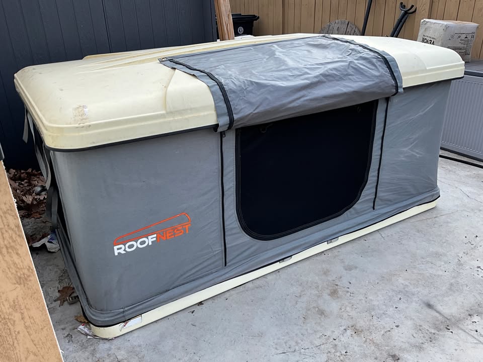 2018 Eagle Roofnest Hard-Shell Rooftop Tent in Bend, OR (photo 2) — photo 2
