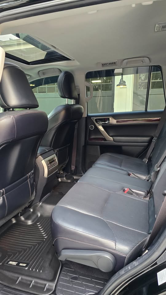 2015 Lexus GX460 — photo 3