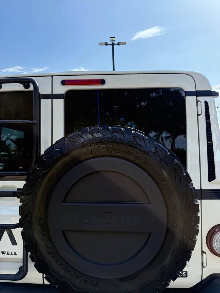 2025 INEOS Grenadier Station Wagon · 4X4 in San Antonio, TX (photo 6) — photo 6