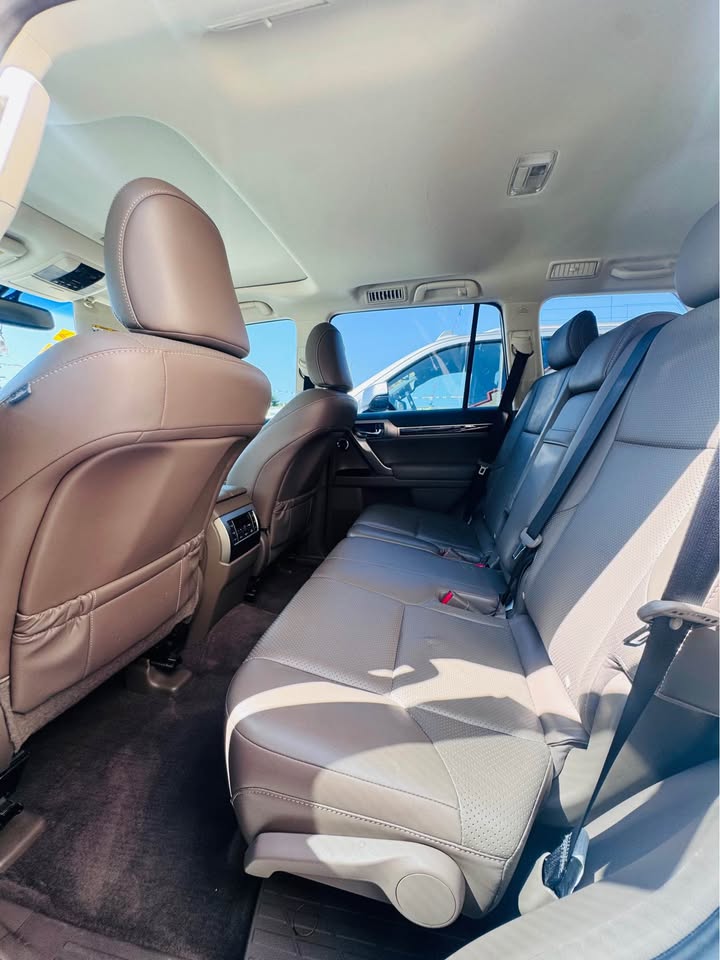 2018 Lexus GX · 460 Premium in Salinas, CA (photo 11) — photo 11