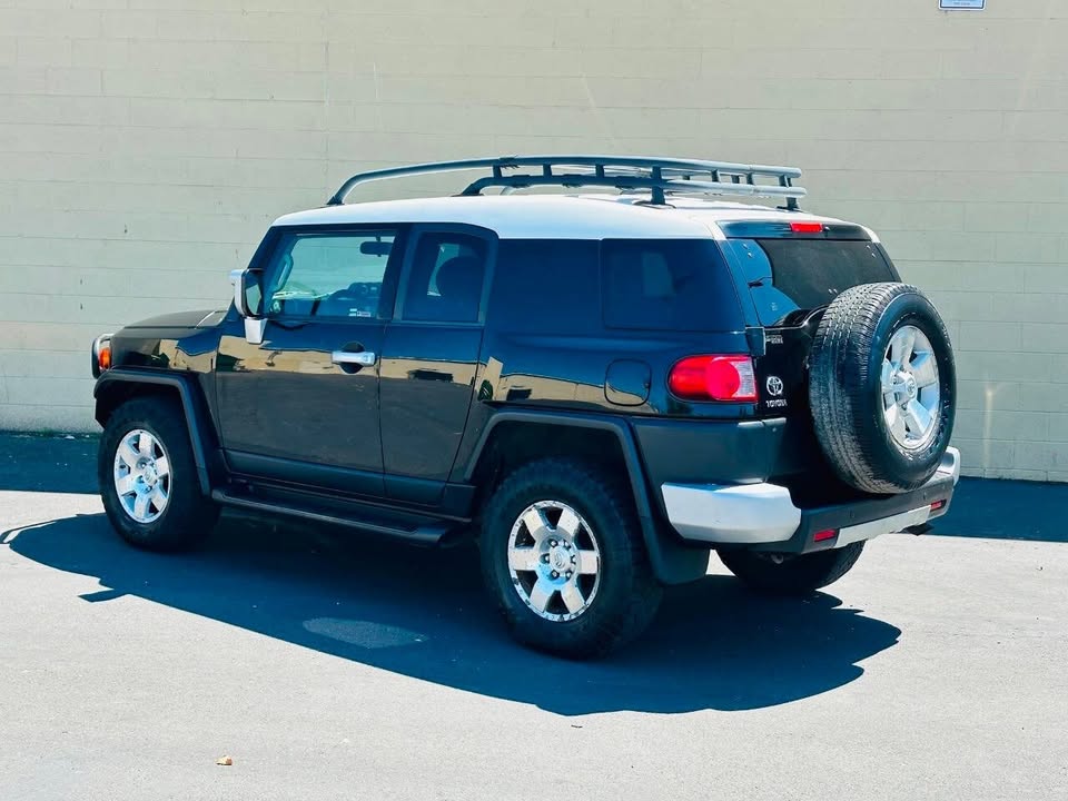 2008 Toyota FJ Cruiser in Sacramento, CA (photo 5) — photo 5