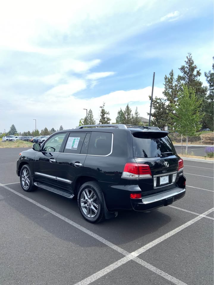 2014 Lexus LX · LX 570 Sport Utility 4D in Bend, OR (photo 7) — photo 7
