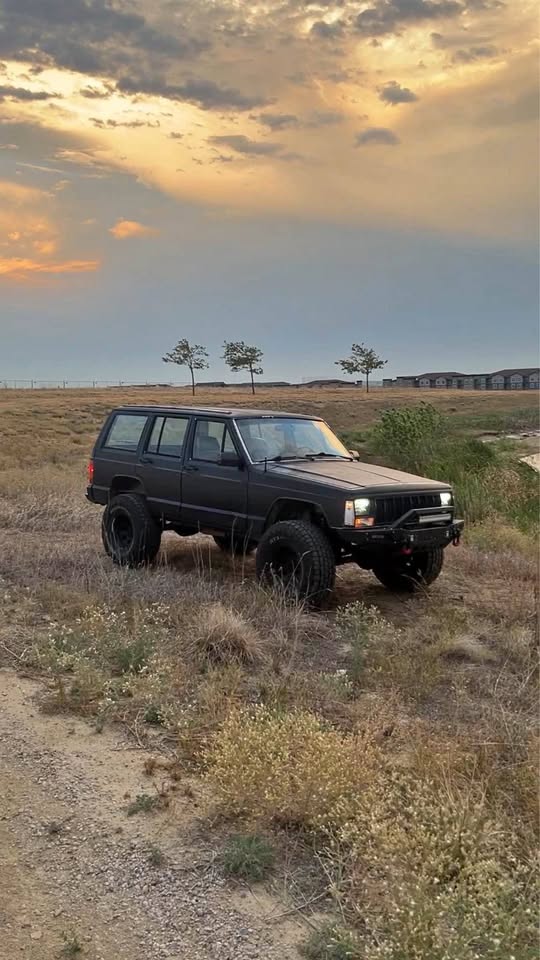 1989 Jeep Cherokee in Broomfield, CO (photo 1)