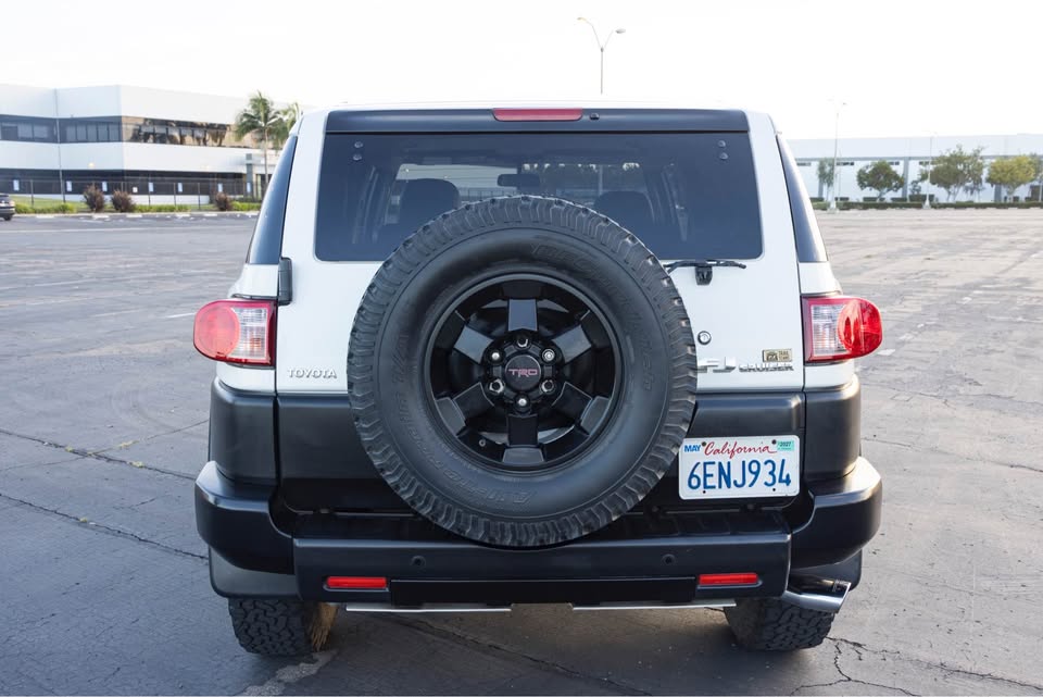 2008 Toyota FJ Cruiser in San Diego, CA (photo 4)