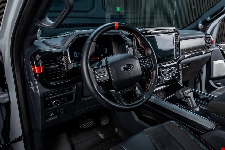 2023 Ford F-150 Raptor R (photo 4) — photo 4