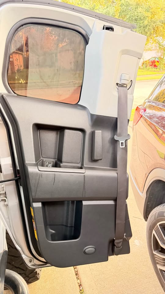 2007 Toyota FJ Cruiser · Sport Utility 2D (photo 9) — photo 9