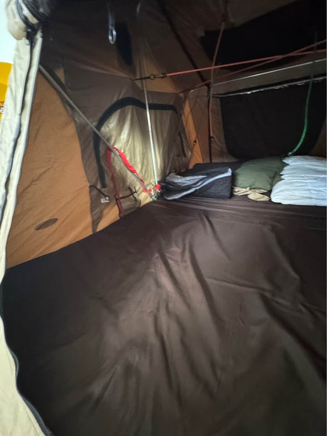 Smittybilt Rooftop Tent — photo 3
