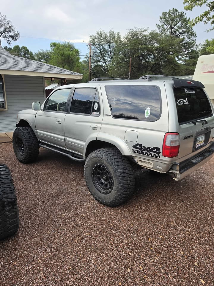 2000 Toyota 4Runner · Limited Sport Utility 4D in Phoenix, AZ (photo 2) — photo 2