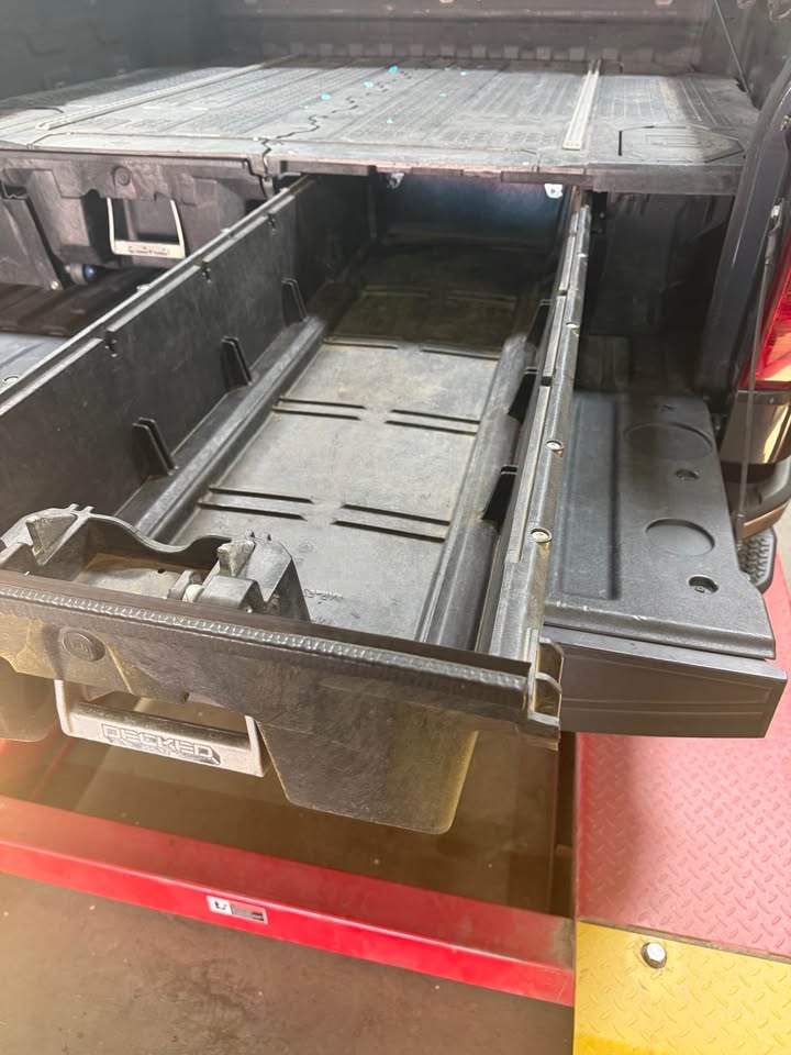 DECKED DRAWER SYSTEM for 2019-2026 Chevy 5 3/4 bed in Dunn, NC (photo 2) — photo 2
