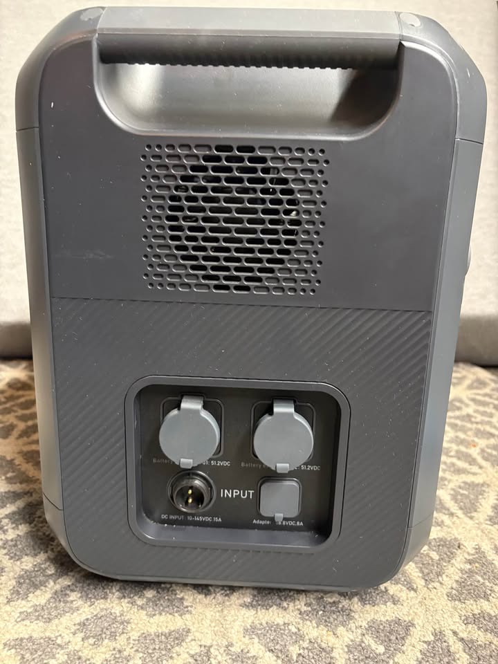 BLUETTI AC200MAX Portable Power Station in Lynnwood, WA (photo 4) — photo 4