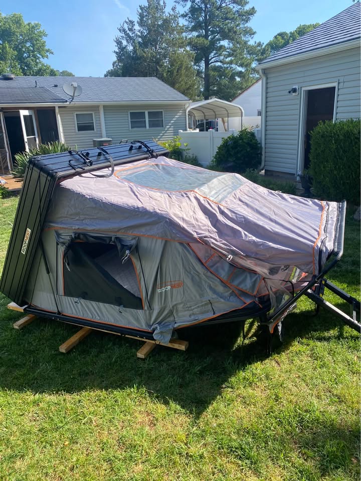 Roofnest Condor 2 XL Hard-Shell Rooftop Tent – Virginia Beach pick-up, Used Only 3 Times in Virginia Beach, VA (photo 6) — photo 6