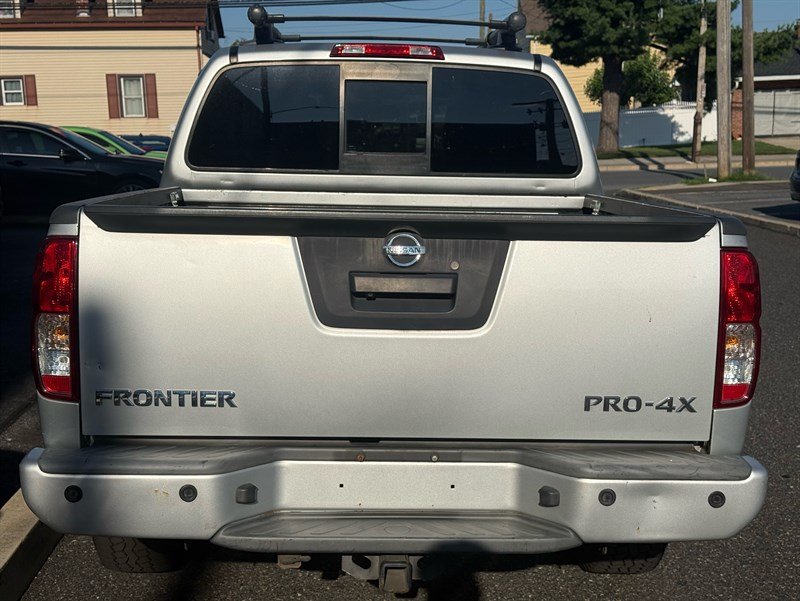 2015 Nissan Frontier Crew Cab PRO-4X Pickup 4D 5 ft in Bethlehem, PA (photo 4) — photo 4