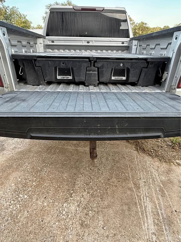 Decked System and Toolbox (photo 1) — photo 1