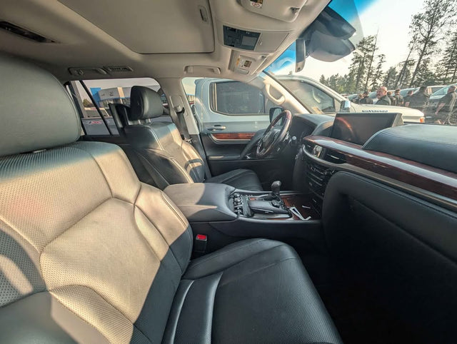 2017 Lexus LX LX 570 Sport Utility 4D — photo 3