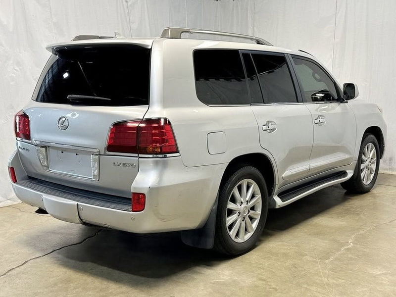 2008 Lexus LX 570 in Addison, IL (photo 8) — photo 8