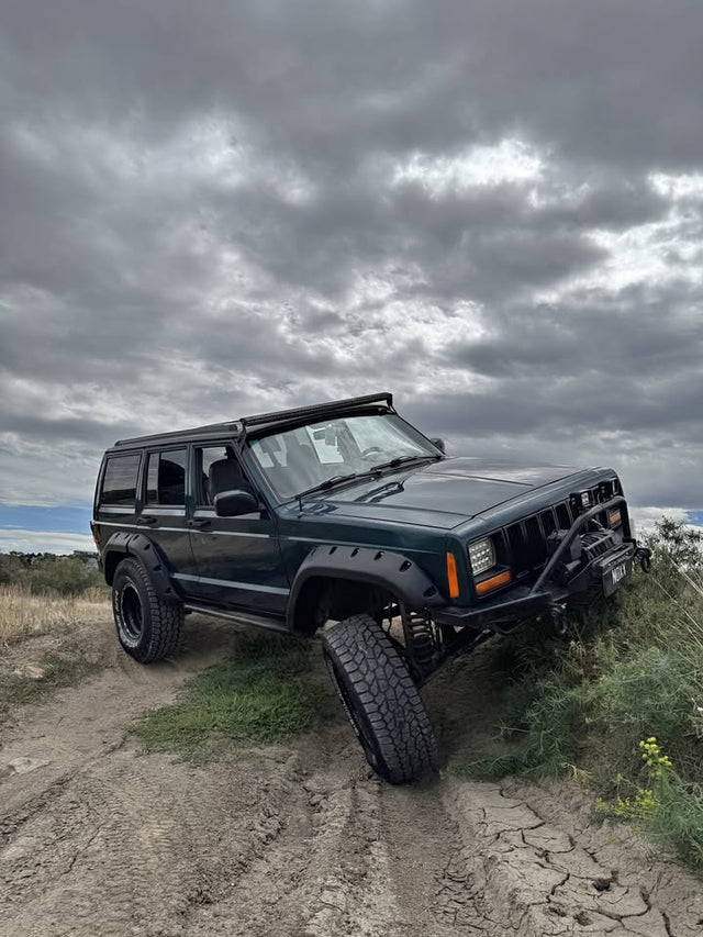 1998 Jeep Cherokee · Country Sport Utility 4D in Castle Rock, CO (photo 1)