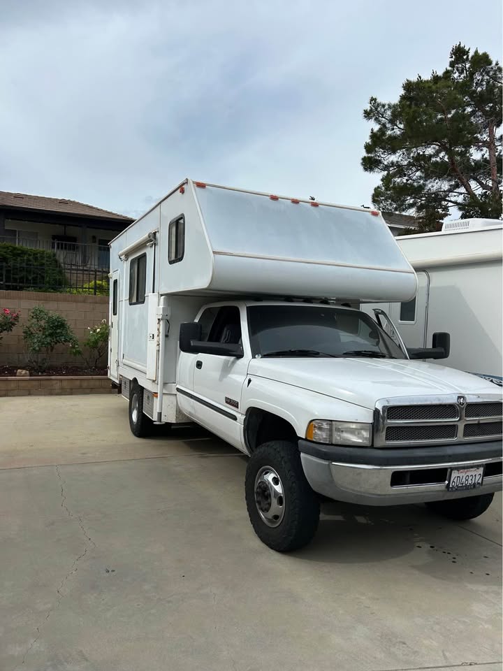 Truck camper for flatbed in Palmdale, CA (photo 3) — photo 3