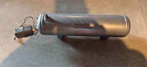VIAIR 2.5 Gallon Onboard Air Tank – Jeep/Off-Road/Air Compressor