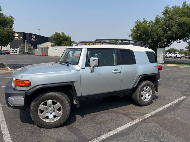 2007 Toyota FJ Cruiser — photo 2
