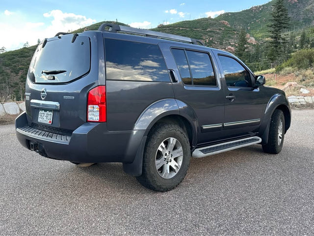 2011 Nissan Pathfinder · Silver Edition Sport Utility 4D — photo 3