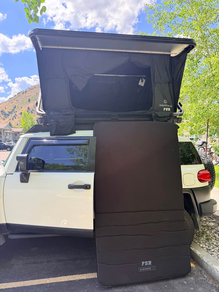 Freespirit Recreation Evo V2 Rooftop Tent in Jackson, WY (photo 7) — photo 7