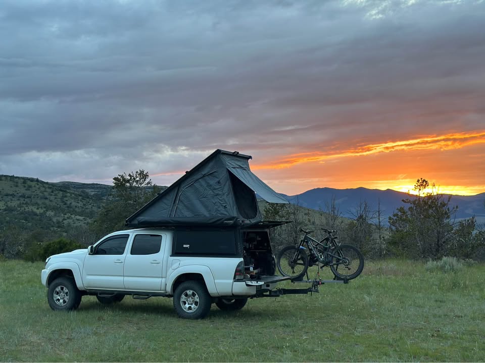 Super Pacific X1 Camper for Tacoma 5ft Bed - with Extras in Salt Lake City, UT (photo 3) — photo 3