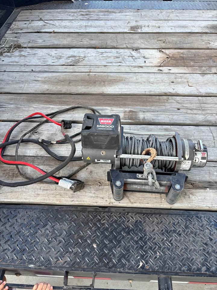 Warn M8000 Winch in Cuero, TX (photo 1) — photo 1