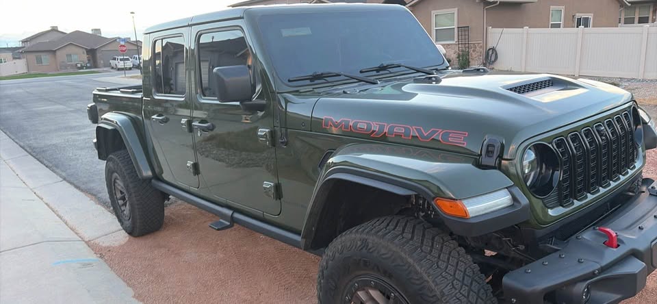 2022 Jeep gladiator Mojave (photo 1)