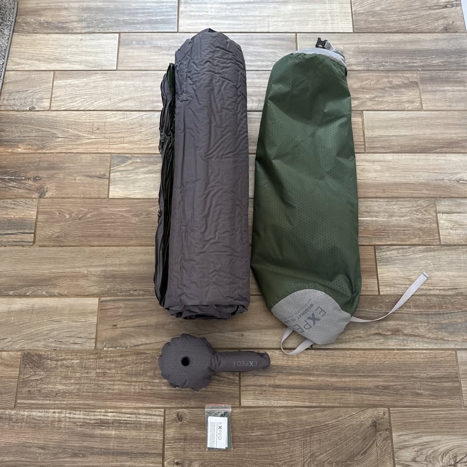 Exped Megamat 10 Lxw Insulated Self-inflating Sleeping Pad 77.6" X 30.3" X 3.9 in Citrus Heights, California (photo 2) — photo 2