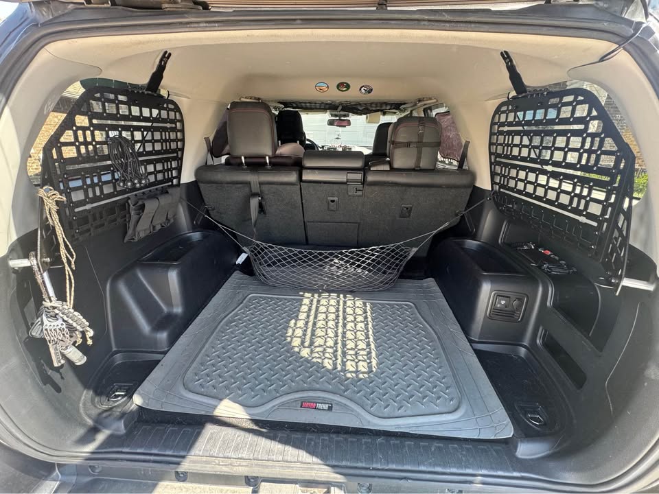 2017 Toyota 4Runner · TRD Off-Road Premium Sport Utility 4D in Austin, TX (photo 5) — photo 5