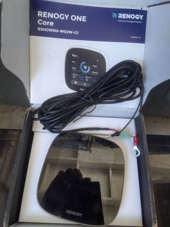 200Ah LiFePO RENOGY Lithium Battery with Bluetooth PLUS Core Display in Portland, OR (photo 4)